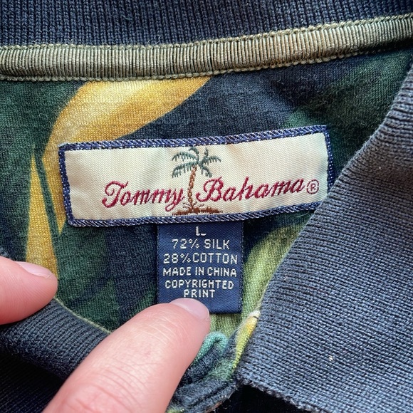 Tommy Bahama Silk & Cotton Blend Hawaiian Birds of Paradise PrintCollared TShirt - Picture 3 of 4